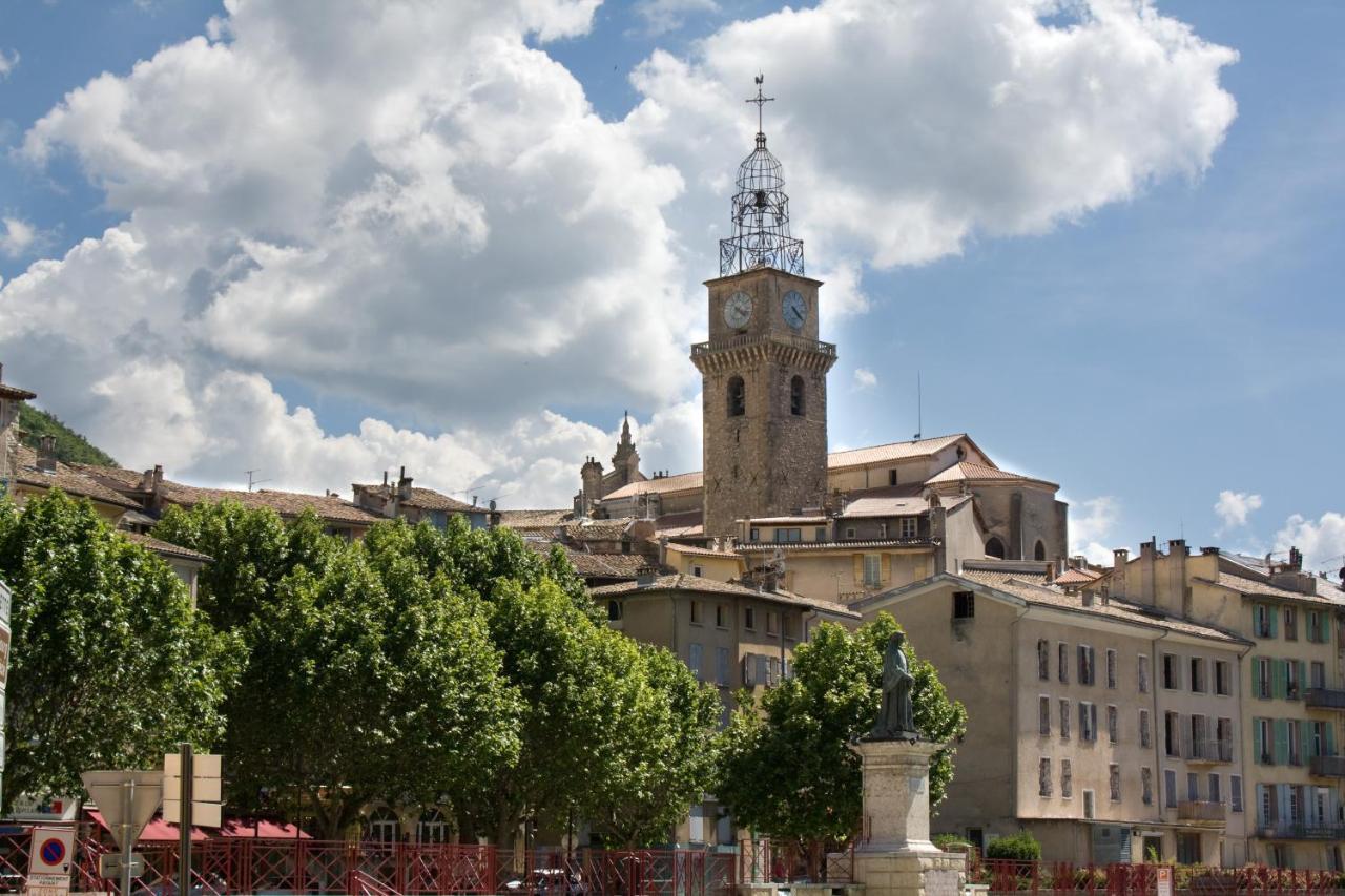 Hotel Le Refuge Des Sources Digne-les-Bains Exterior foto